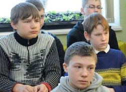 detej-hotjat-zaschitit-ot-iskazhenija-patriotizma-